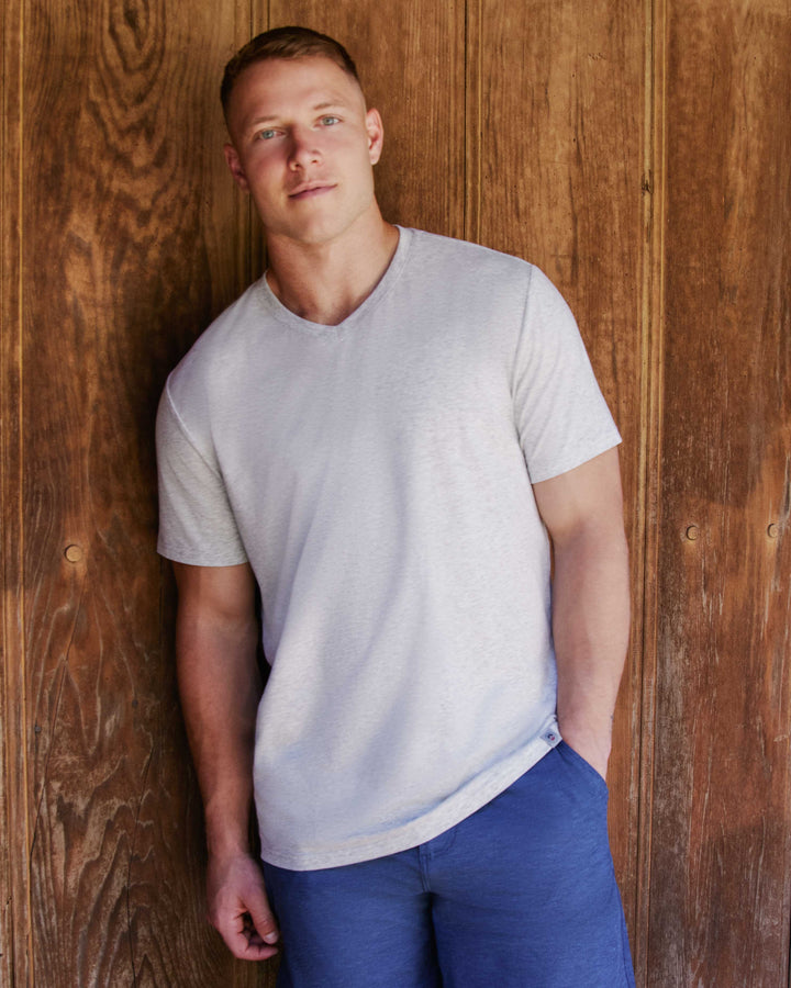 ESSENTIAL STRETCH COMFORT V-NECK TEE