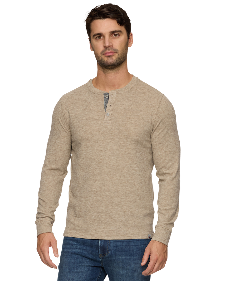 HERO STRETCH KNIT HENLEY