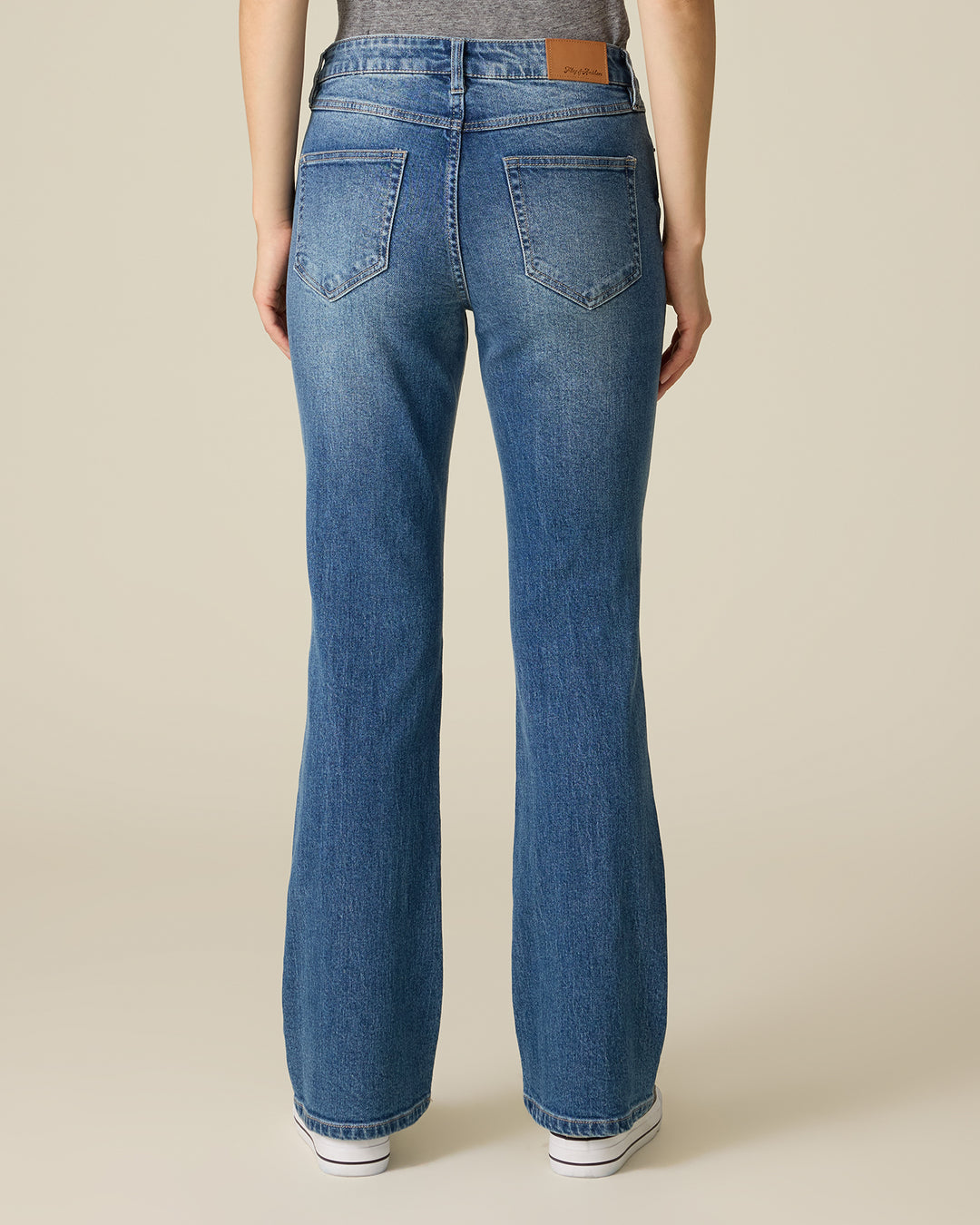 BELLA MID-RISE BOOTCUT JEAN